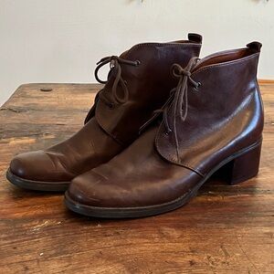 Etienne Aigner Brown Leather Ankle Desert Chuck Boots